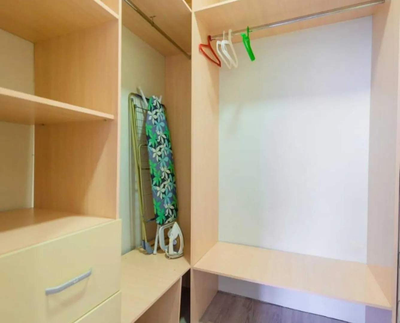 Apartment Уютная 1 Комнатная Квартира Возле Мегацентра Almaty